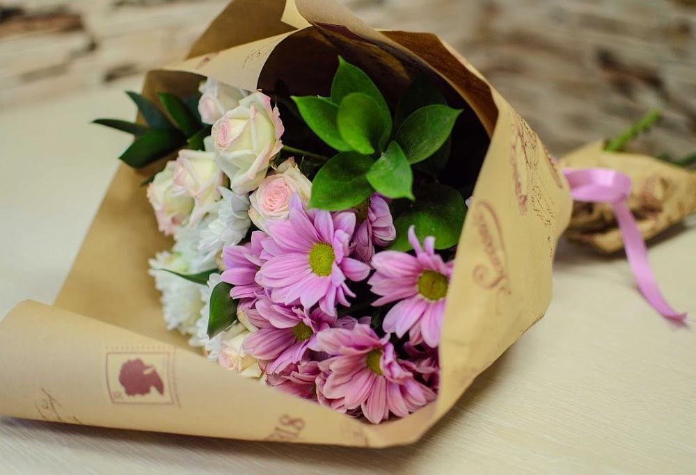 Букет цветов из: Розы и Хризантемы в Старые Атаги