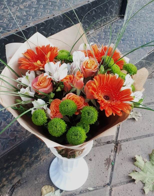 Букет цветов из: Герберы, Хризантемы, Альстромерии и Розы в Старые Атаги