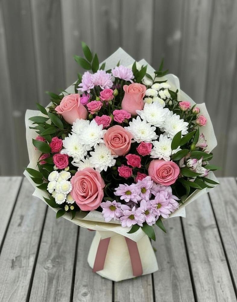 Букет цветов из: Альстромерии, Гвоздики, Розы и Хризантемы в Старые Атаги