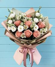 Букет цветов из:  Розы, Альстромерии и Лизиантусы в Старые Атаги