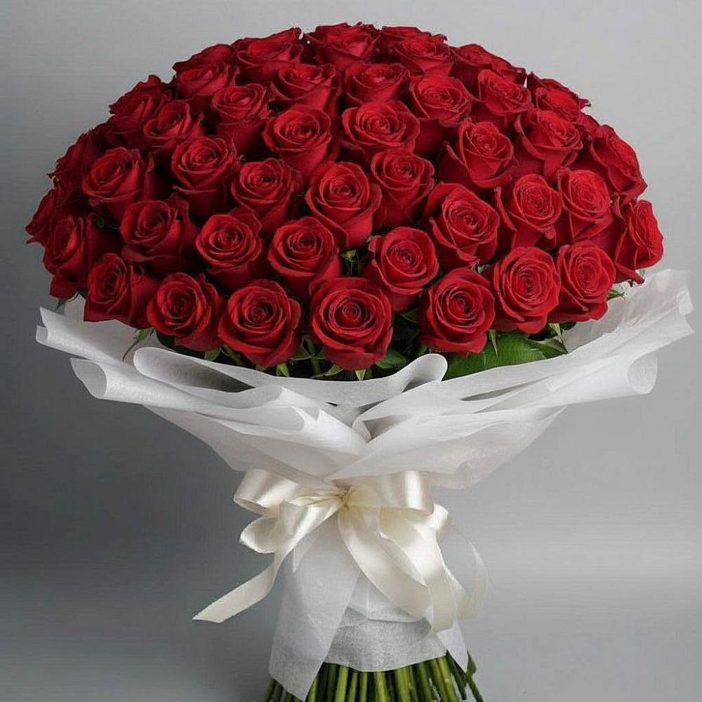 Букет 101 Красная роза Блэк Мэджик в Старые Атаги