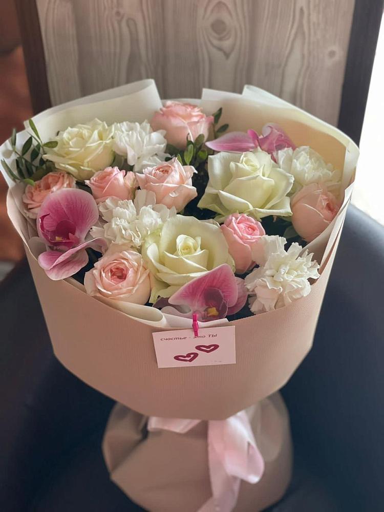 Букет цветов из: Орхидеи, Розы и Гвоздики в Старые Атаги