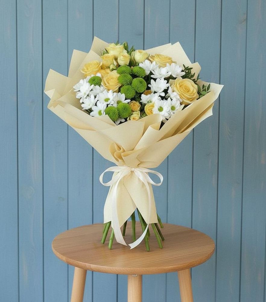 Букет цветов из: Хризантемы и Розы в Старые Атаги