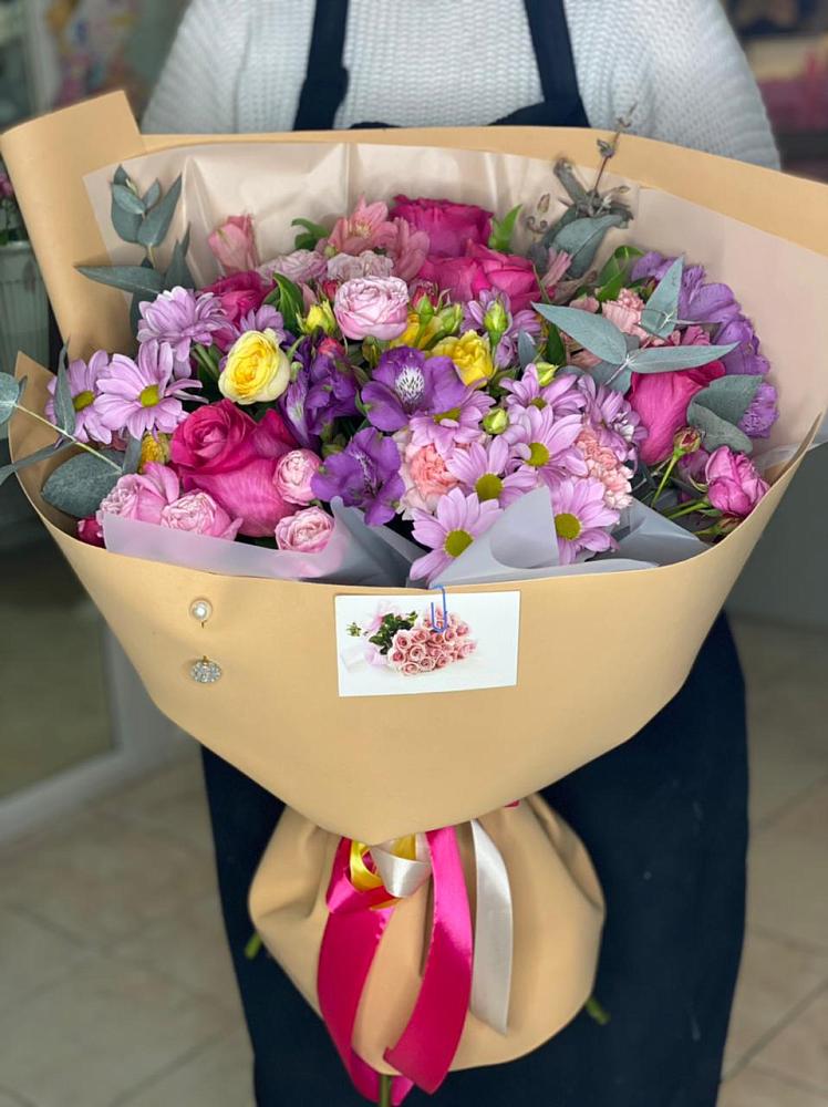 Букет цветов из: Хризантемы, Гвоздики и Альстромерии в Старые Атаги