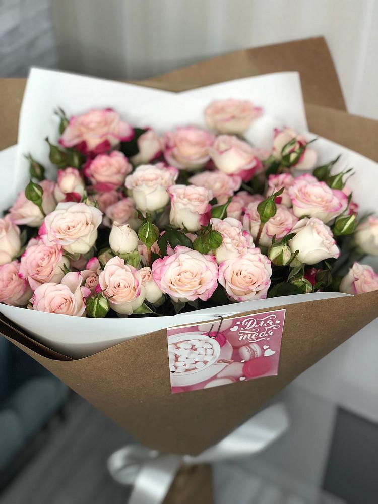 Букет цветов из: Розы в Старые Атаги