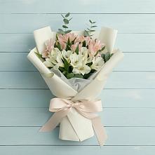 Букет цветов из:  Альстромерии в Старые Атаги