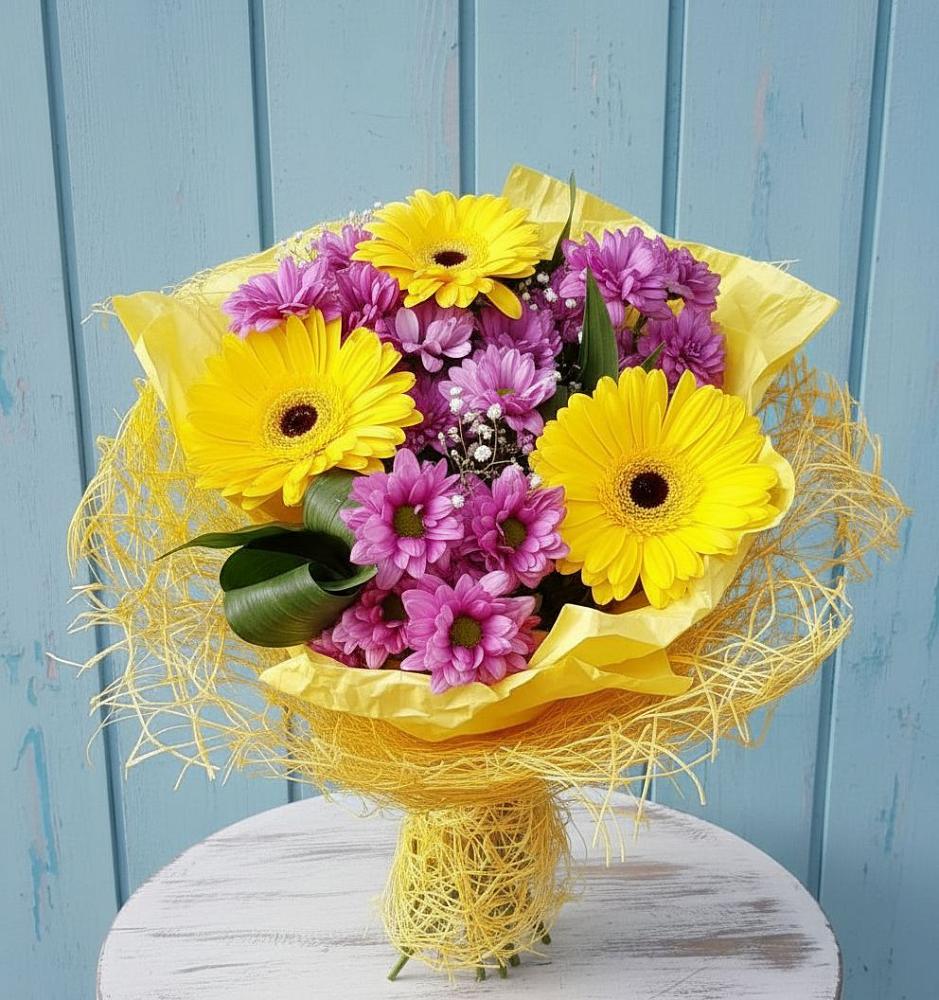 Букет цветов из: Хризантемы и Герберы в Старые Атаги