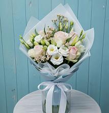 Букет цветов из:  Розы и Лизиантусы в Старые Атаги