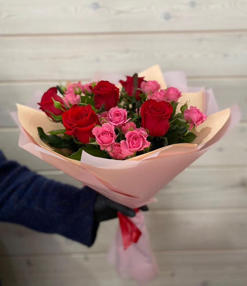 Букет цветов из: Розы в Старые Атаги