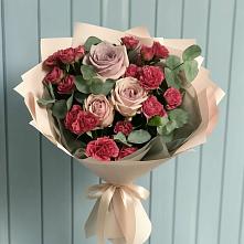 Букет цветов из:  Гвоздики и Розы в Старые Атаги