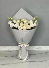 Букет цветов из:  Розы и Лизиантусы в Старые Атаги